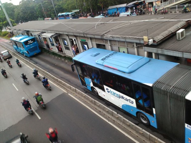 Foto - Transjakarta Tetap Beroperasi Normal Saat Pilkada