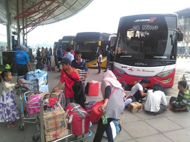 Foto - Operasionalisasi Bus Feeder di Terminal Terpadu Pulogebang Belum Memadai