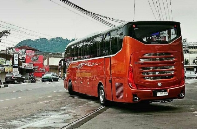 Foto - Karoseri New Armada Kenalkan Bus Evolander SHD di IIBT 2017