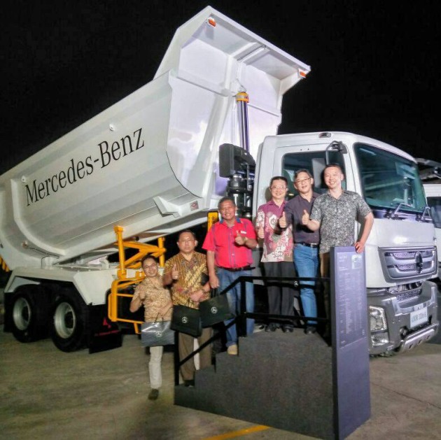 Foto - Luncurkan 11 Model Truk Baru, Mercedes-Benz Siap Bertempur di Segmen Heavy Duty