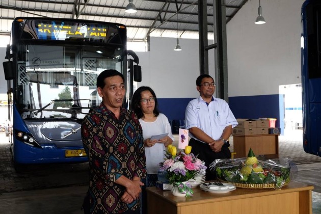 Foto - PT Indotruck Utama dan Steady Safe Gelar Syukuran Operasionalisasi Bus Maxi B 11 R Transjakarta