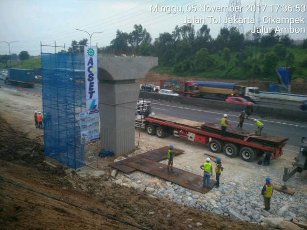 Foto - Proyek Tol Layang, Jasa Marga Tutup Bahu Jalan Tol Japek di Jam Tertentu Mulai 23.00-04.00 WIB