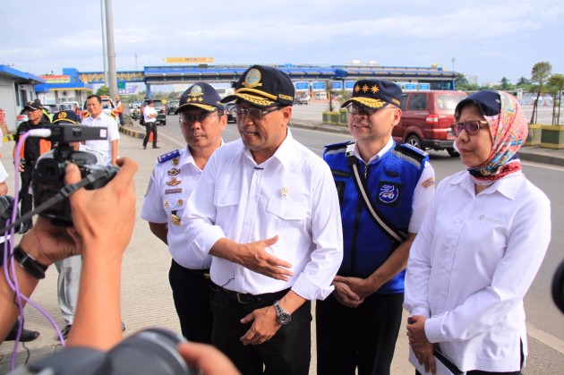 Foto - Menhub: 63 Persen Kecelakaan di Jalan Raya karena Kendaraan Overload