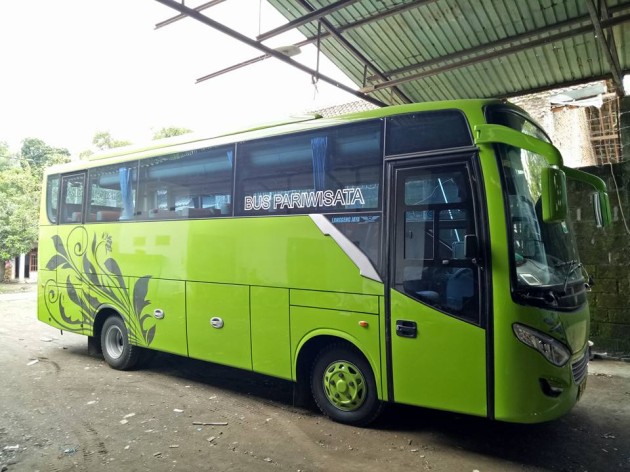 Foto - Karoseri Langgeng Jaya Tambah Peralatan Agar Lebih Kompetitif Bersaing (Bagian 2)