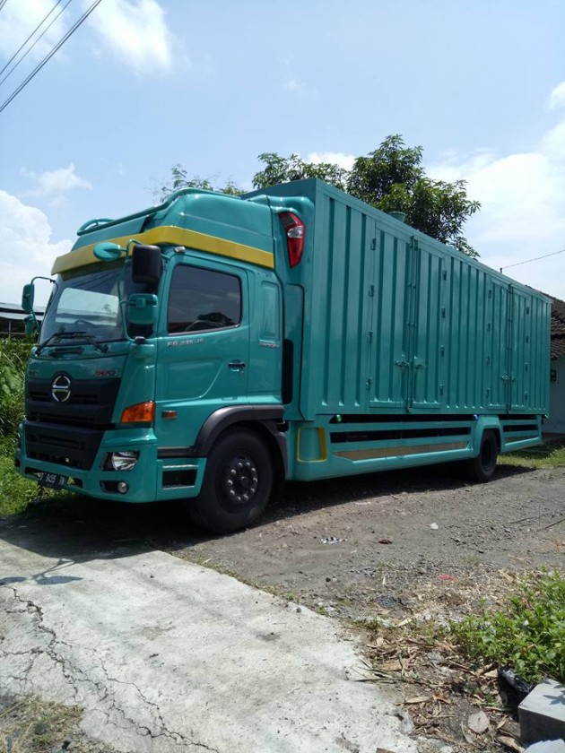 Foto - Hino Ranger Masih Kuasai Segmen Truk Medium Duty Meski Penjualan Turun Tipis 