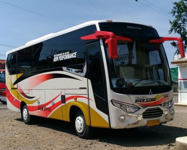 Foto - Karoseri Trijaya Union Hadirkan Bus Medium Falcon mD