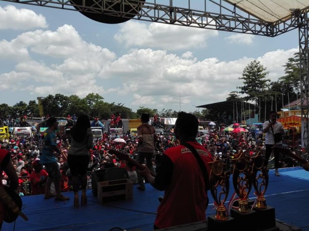 Foto - Beragam Karoseri Bak Truk Meriahkan Kopdar Perdana Komunitas Truck Malang