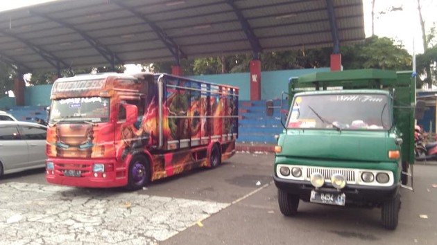 Foto - Beragam Karoseri Bak Truk Meriahkan Kopdar Perdana Komunitas Truck Malang