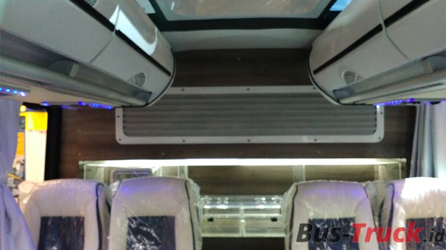 Foto - Outdoor AC Bus : Adi Putro Menempatkan Sistem AC Gendong Yang Membuat Bus Lebih Stabil