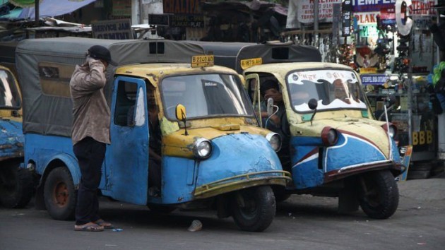 Foto - Daihatsu Midget, Kei-Car Yang Jadi Bemo