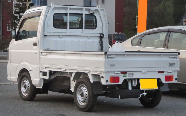 Foto - Suzuki Carry Versi Jepang, Seperti Apa Bedanya Dengan Di Sini?