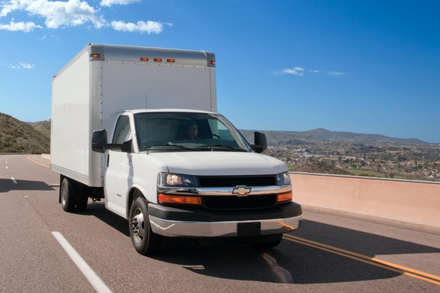 Foto - Chevrolet Express, Van Yang Menolak Untuk Punah