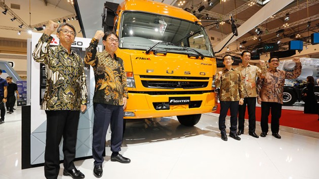 Foto - GIIAS 2019 : Mitsubishi Fuso Hadirkan Enam Varian Baru Fighter