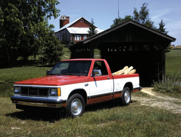 Foto - Chevrolet S10, Saudara LUV dan Blazer