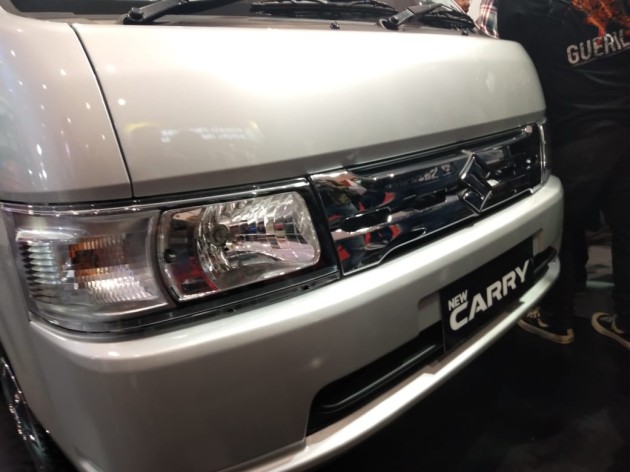 Foto - Suzuki Segarkan New Carry Dengan Tampilan Blink-Blink