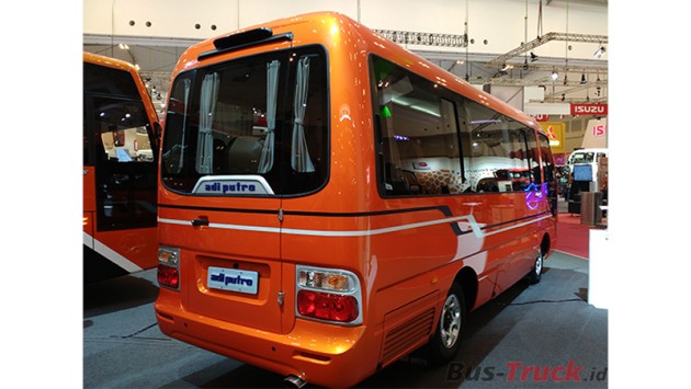 Foto - Jumbo Jetbus MC : Terobosan Adi Putro Yang Membuat Microbus Lebih Keren Mulai Rp 190 Juta