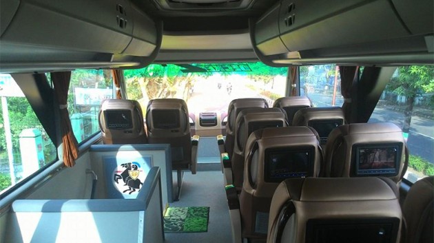 Foto - Review: Bus Super Double Decker PO Efisiensi Kebumen