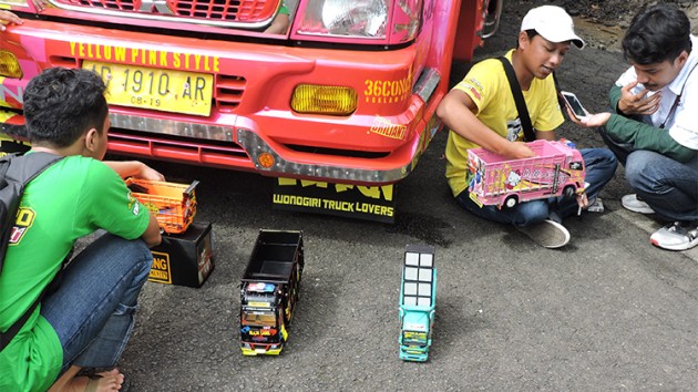 Foto - Sejuta Unit Colt Diesel : Modifikasi Meriah Mulai Yang Sederhana Hingga Bermodal Ratusan Juta