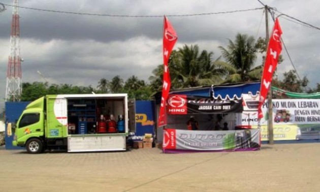 Foto - Hino Siapkan Bengkel Siaga untuk Bus Mudik di Jalur Mudik Sumatra dan Jawa