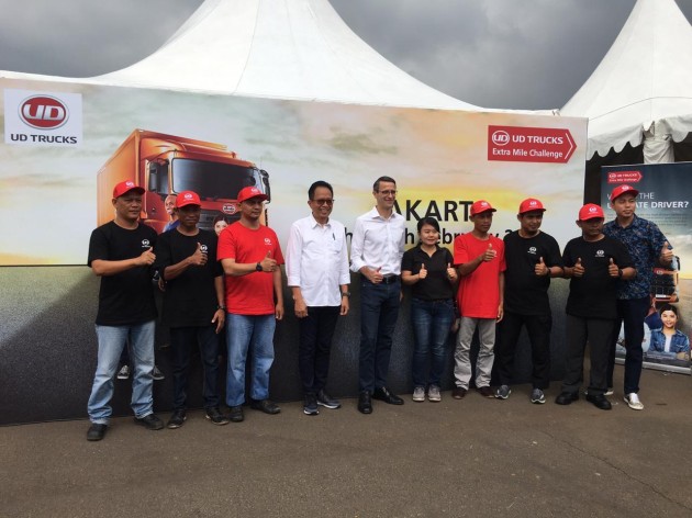 Foto - Enam Pengemudi Andal UD Trucks Rebutkan Tiket Kompetisi Ke Jepang