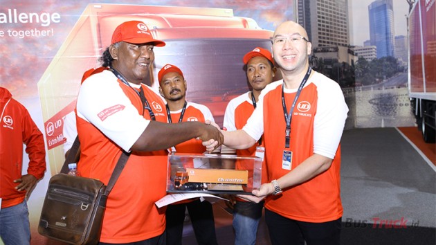 Foto - UD Trucks : Kirim Perwakilan Indonesia Dalam Extra Miles Challenge di Jepang