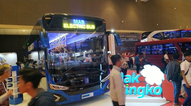 Foto - Transjakarta Sosialisasikan Bus Listrik di Ajang Busworld South East Asia 2019