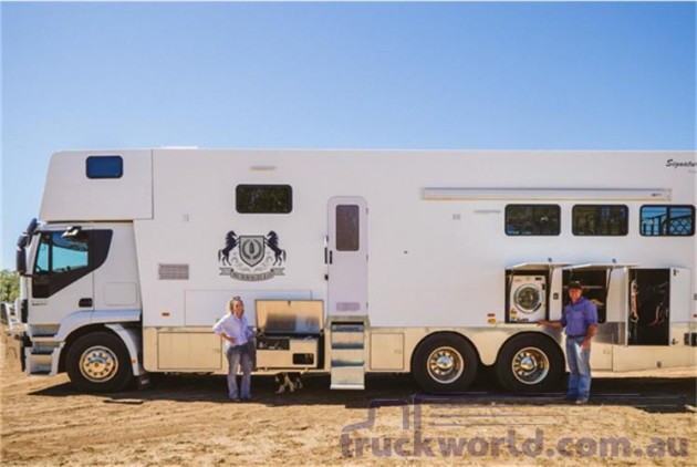 Foto - Pria Australia Ini Sulap Truk Iveco Stralis ATi Jadi Motorhome Lengkap dengan Kandang Kudanya!