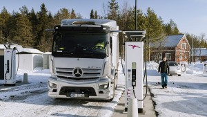 Mercedes-Benz eActros 300 Tes Kutub Utara