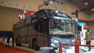Hino R260 Bus Berbodi Aluminium Yang Lebih Ringan Dari Bus Biasa