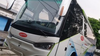 Karoseri Laksana Kembali Menghadirkan Bus Single Glass