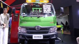Hino Umbar DP Ringan 15 Persen Untuk Pembelian Hino 300 di GIIAS 2023