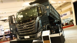 Hyundai Truck & Bus : HOKI dan HMC Tanda Tangani Kesepakatan Joint Venture Pemasaran Xcient di Indonesia