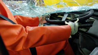 Kecelakaan Bus Tabrak Belakang, Umumnya Karena Driver Merasa ‘Jago Nyetir’…