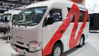 Isuzu Traga, ‘Pewaris’ Panther Sebagai People Mover 