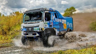 Dakar Rally: Uji Nyali Pakai Truk
