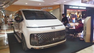 Hyundai Staria Kabin Mewah Mejeng di PIM 1, Konsumen Minat Bisa Pesan Via Leasing