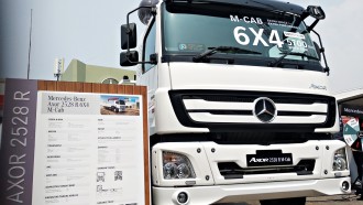 Mercedes-Benz Terus Perkuat Eksistensi Di Pasar Komersial Indonesia