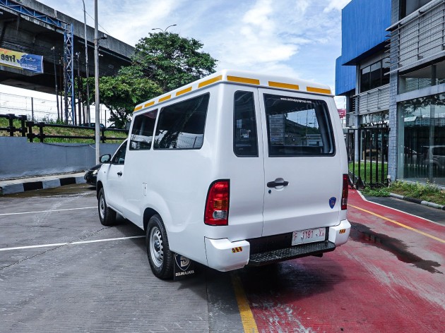 Foto - Toyota Hilux Berubah Menjadi Mini Manhauler