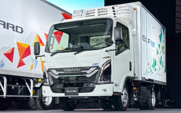 Foto - Isuzu dan UD Truck Bersama Kembangkan Truk Tenaga Listrik