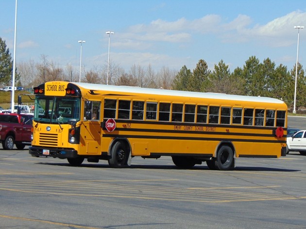 Foto - Blue Bird Bikin 180 Bus Listrik Di Los Angeles