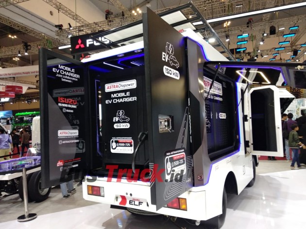 Foto - Isuzu Rilis ELF Mobile EV Charger Di GIIAS 2024