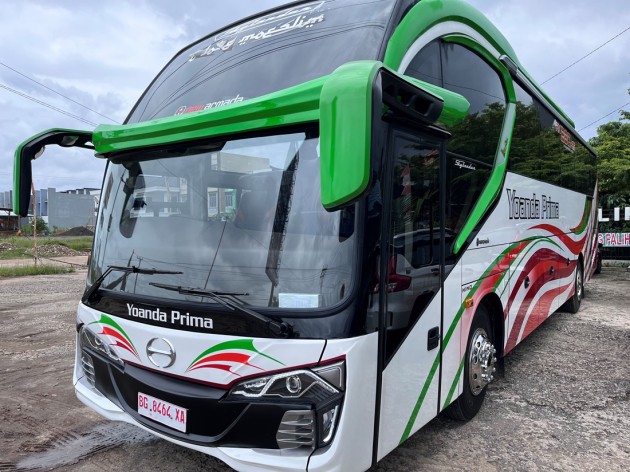 Foto - Hino Bus Makin Merangsek Pulau Sumatera