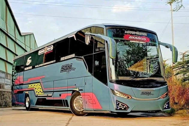 Foto - Titanium: Model Terbaru Garapan Karoseri K3 Semarang