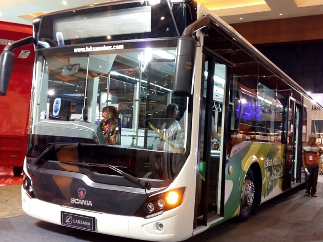 Foto - Meski Dianggap Ketinggalan Zaman, Bus Kaca Tunggal Tetap Punya Keunggulan