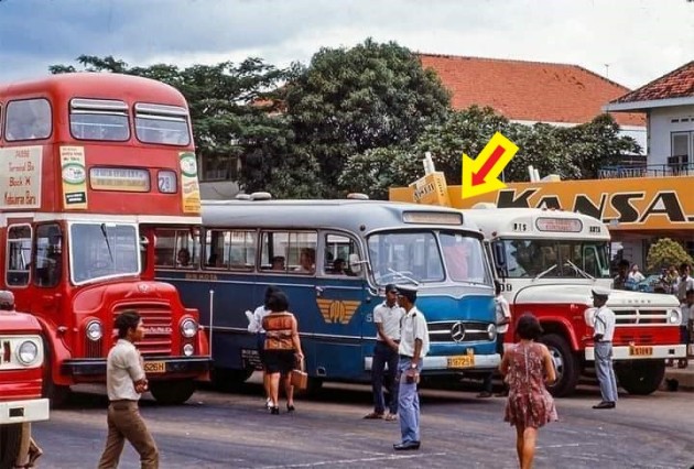 Foto - Inilah Bus Mesin Belakang Pertama Di Indonesia