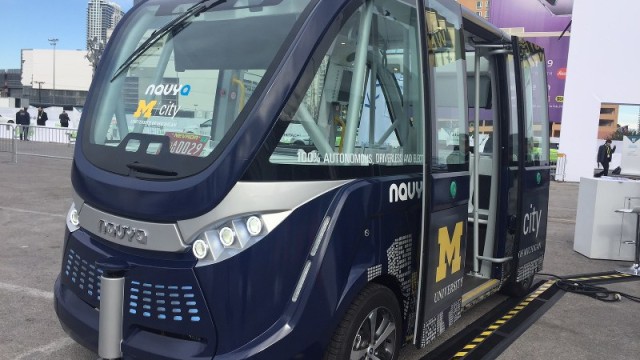Navya Segera Uji Coba Bus Tanpa Kemudi di Tokyo