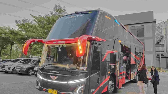 Bus Sleeper Double Decker Pertama PO Juragan 99 Cetak Rekor MURI