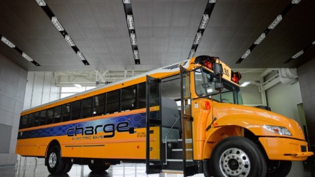 Aliansi Navistar dan Volkswagen Kenalkan Bus Sekolah Konsep Bertenaga Listrik