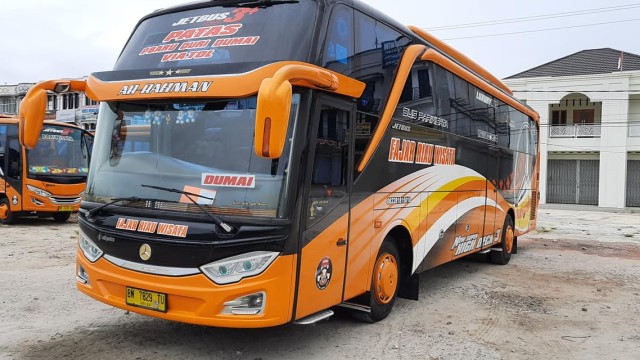  Bus Pekanbaru-Dumai, Fajar Riau Wisata Andalkan Tol Trans Sumatra