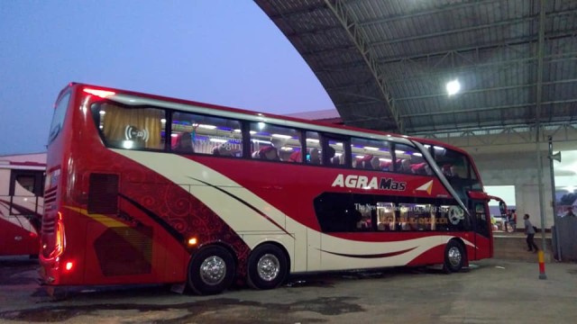 Kenali Plus Minus Perjalanan Bus Di Malam Hari | Bus and Truck Indonesia